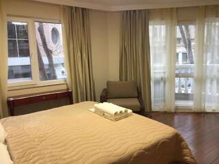 Отель Art Green Boutique Hotel Варна Семейный номер с балконом-7