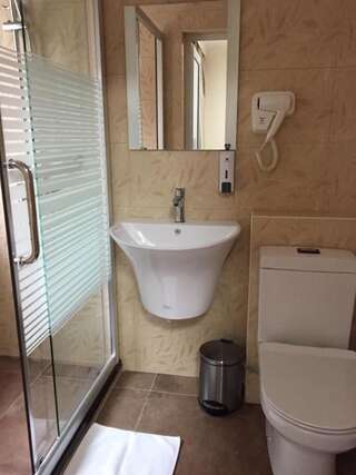 Отель Art Green Boutique Hotel Варна Двухместный номер Делюкс с 1 кроватью или 2 отдельными кроватями-4