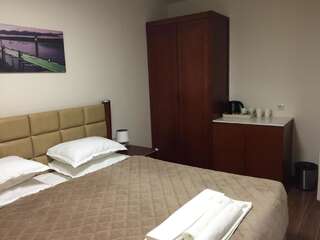 Отель Art Green Boutique Hotel Варна Двухместный номер Делюкс с 1 кроватью или 2 отдельными кроватями-5